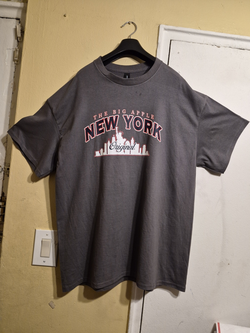 Gildan Ultra Cotton Men's Graphic Short Sleeve Cotton Tee - Gray, SZ  XL| TG| EG